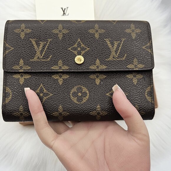 Louis Vuitton Monogram Trifold Passport Wallet - Picture 5 of 17